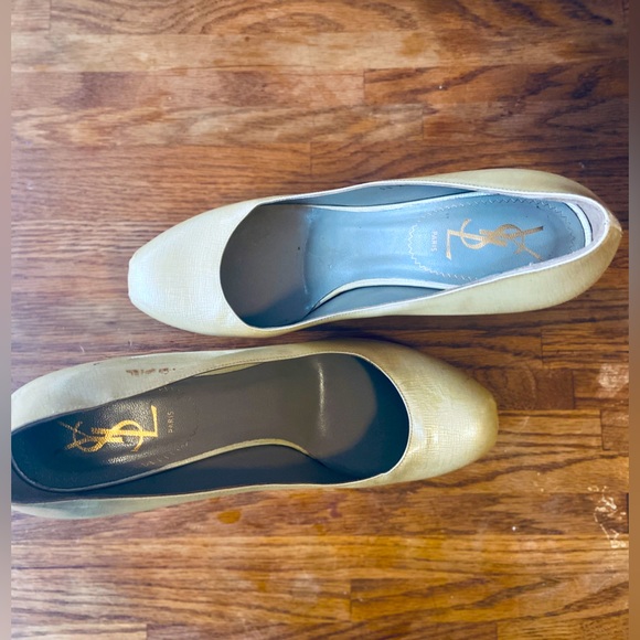 YVES SAINT LAURENT Patent Leather Pumps Size 9 - Picture 2 of 13